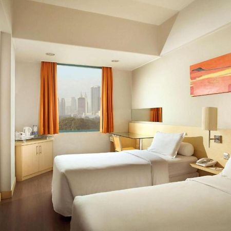 Horison Arcadia Wahid Hasyim Hotel Jakarta Bagian luar foto