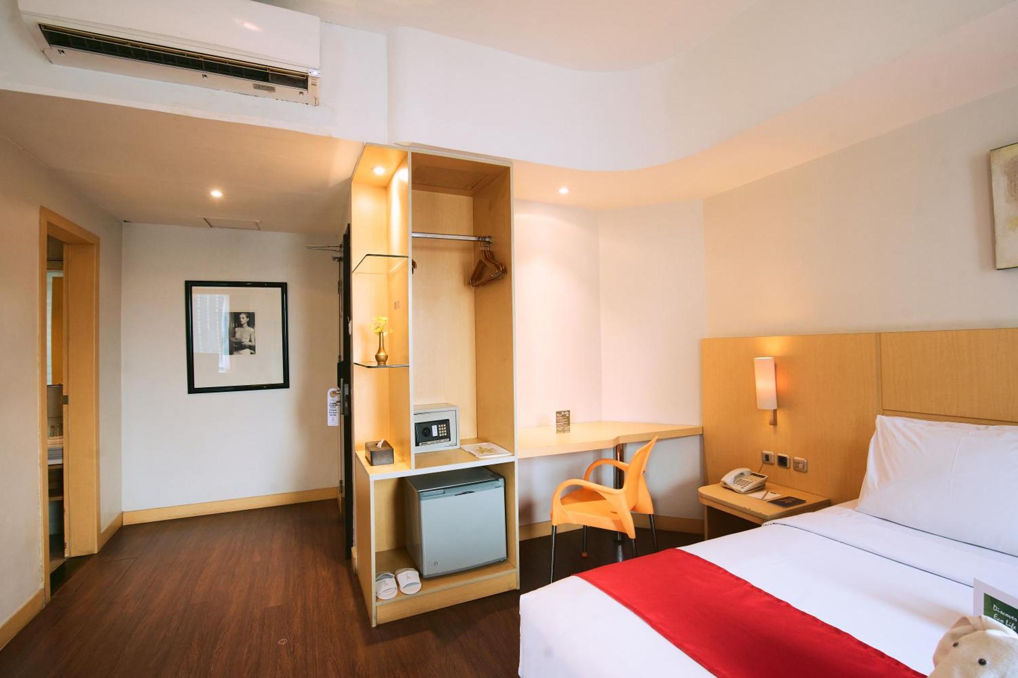 Horison Arcadia Wahid Hasyim Hotel Jakarta Bagian luar foto